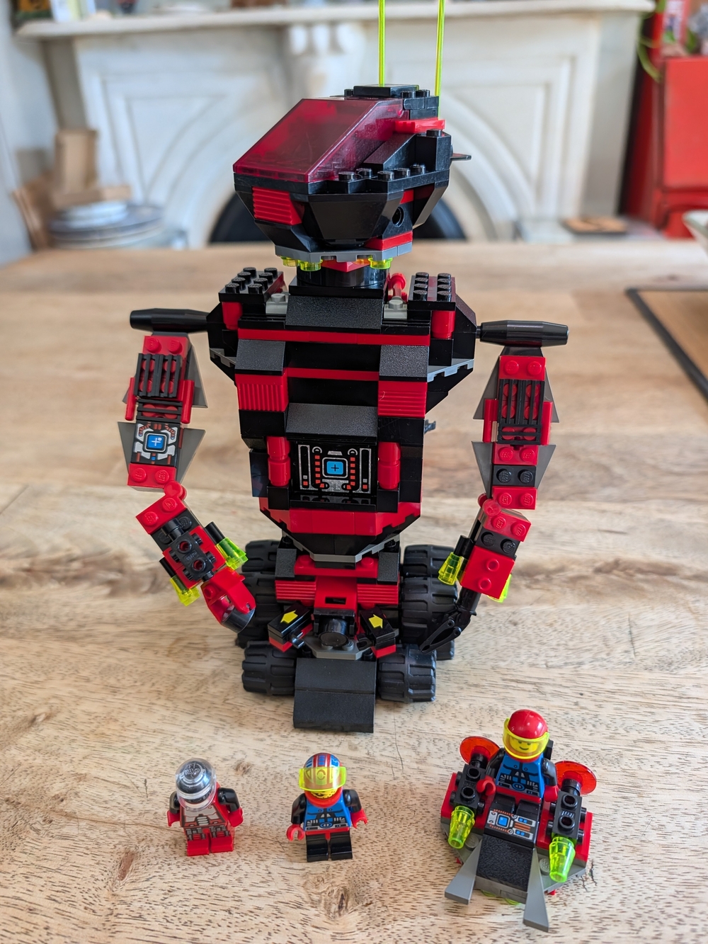 LEGO 6949 Robo‑Guardian (1994) – Vintage Spyrius Space Set - Complete